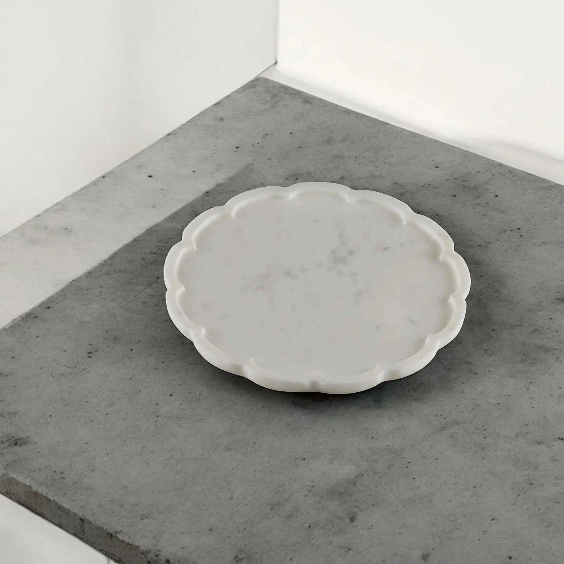 White Marble Platter Princess  - Artifact Stonex.