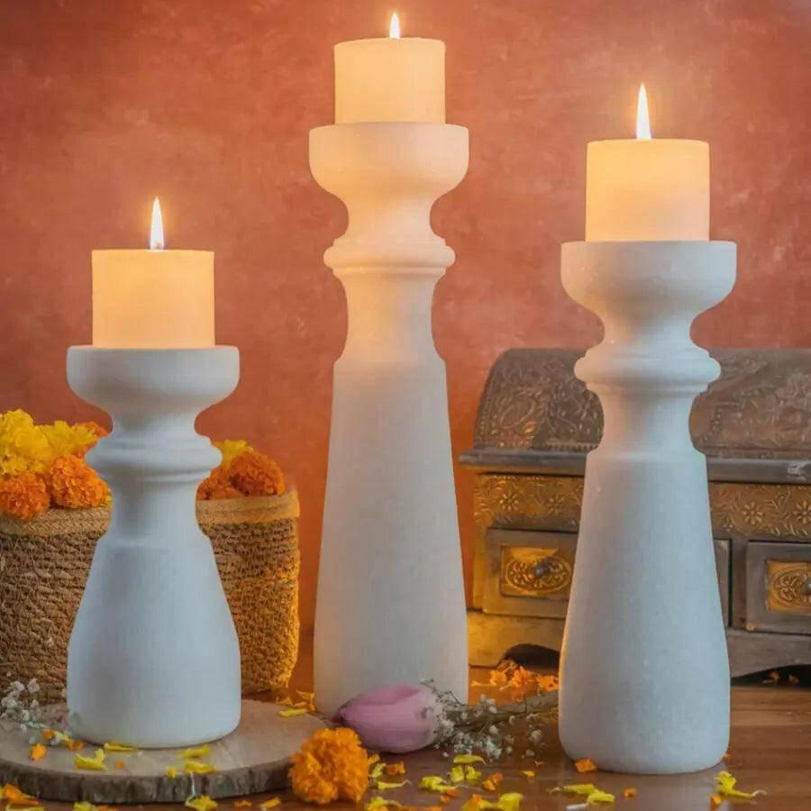 White Marble Candleholder Set – Four Pieces.